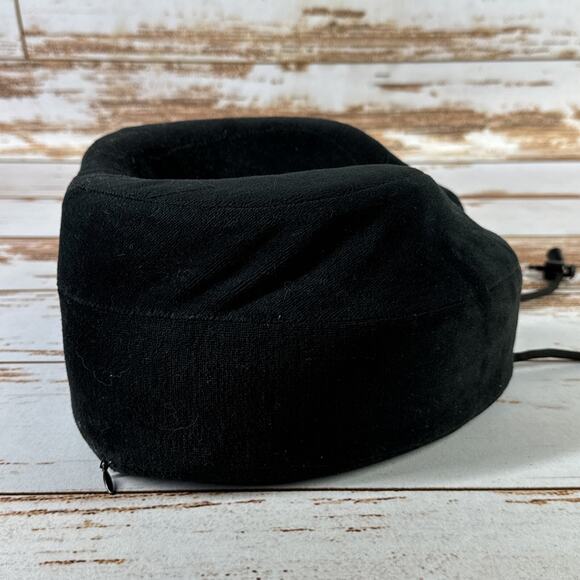 Cabeau Memory Foam Travel Pillow – Black Velour – Neck Support – Tested - Picture 4 of 4